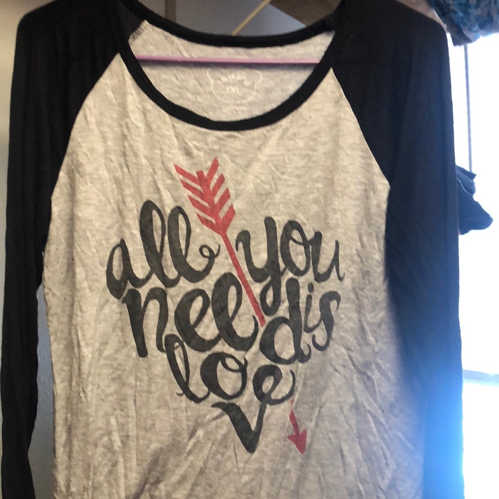 All you need is love -Ragland long sleeve